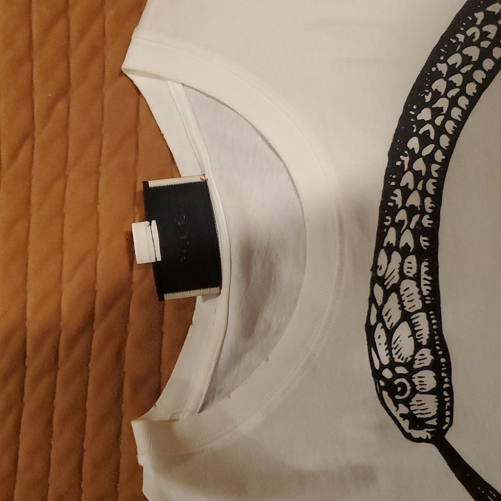 Gucci White Tee with Black Snake Motif - Picture 3 of 5